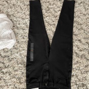 Black super high rise jegging crop jeans